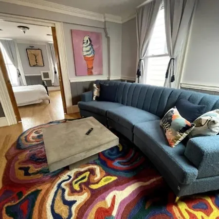 Chic 2Br Steps From Historic Sites Villa